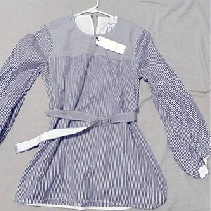BRAND NEW Elizabeth and James xs navy stripe Jesse P blouse
